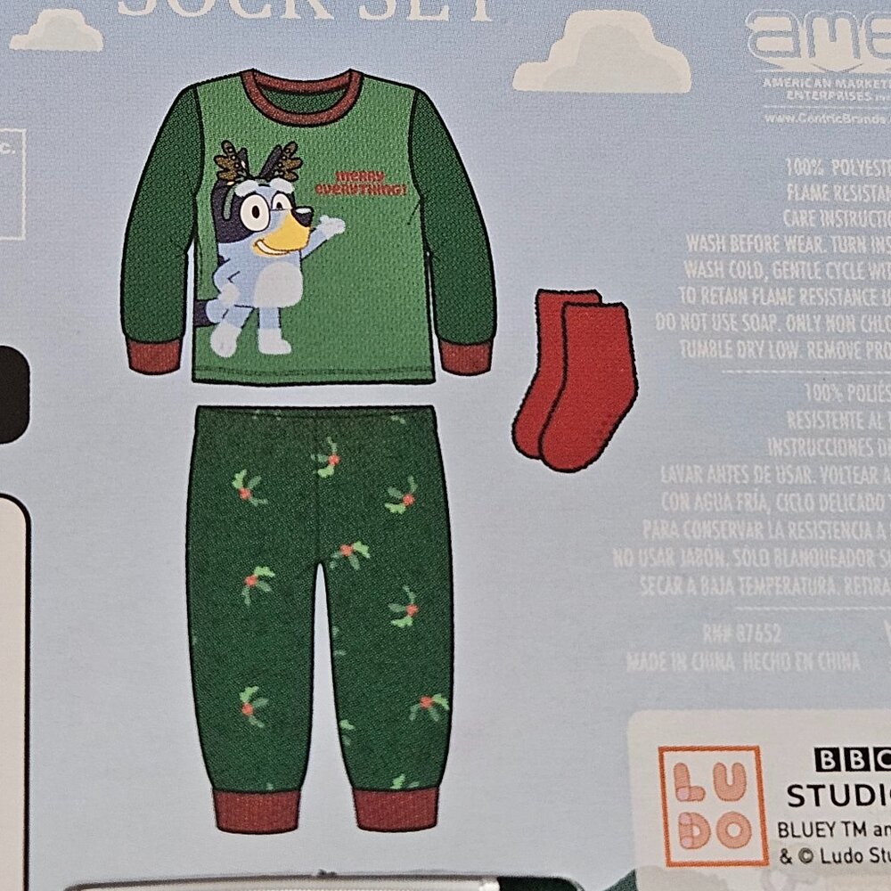 Kids Bluey Holiday Pajama Bundle, 3T  Top, bottom and socks. NWT
